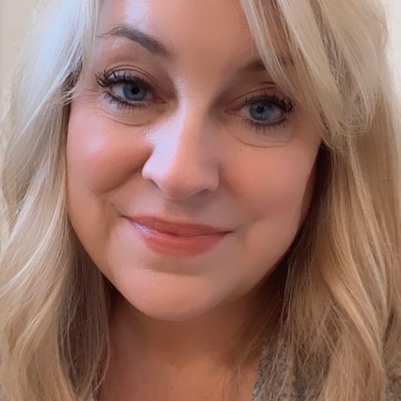 Meet your Posher, Holly - Picture 1 of 1